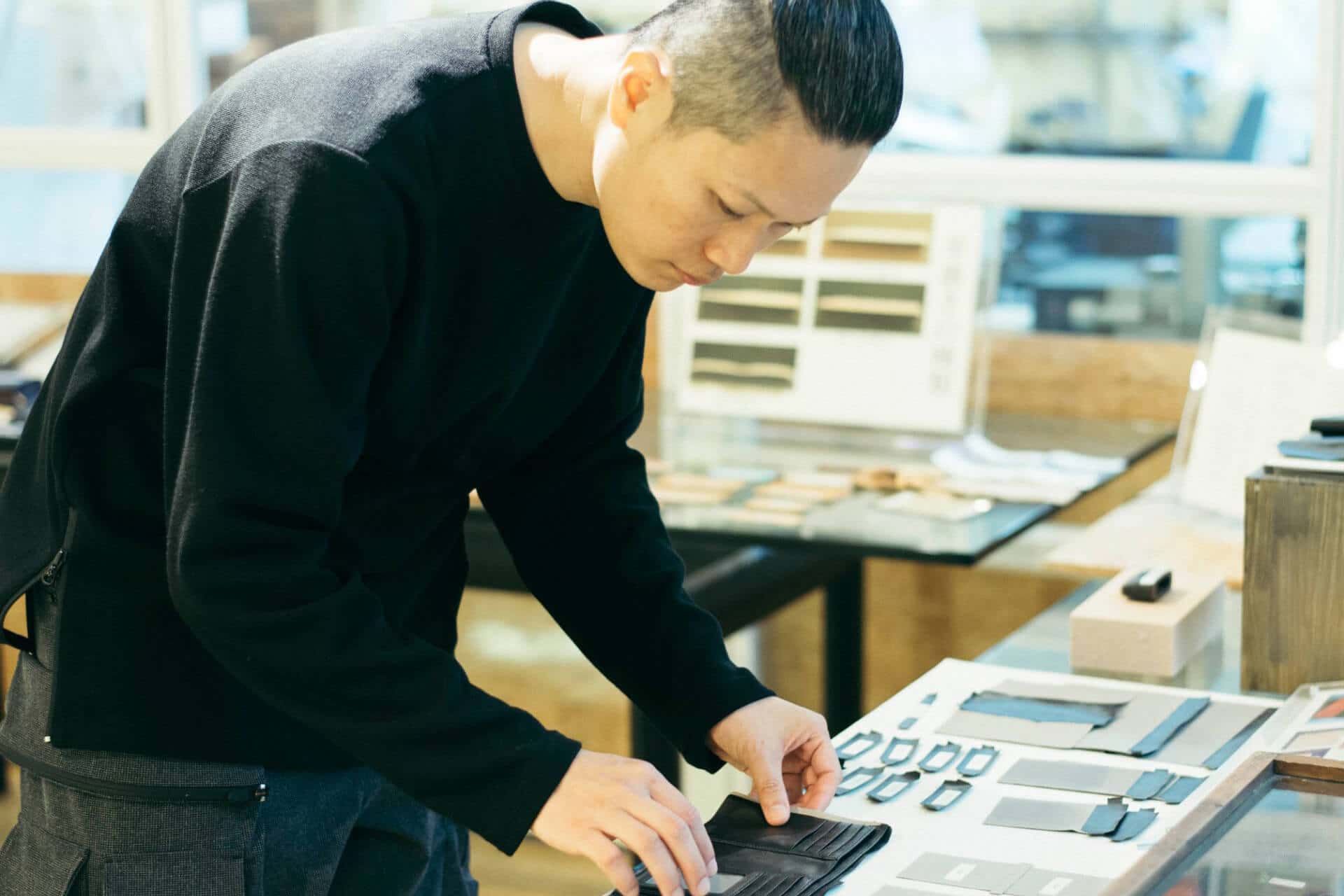 mic01 JAPAN LEATHER JOURNAL