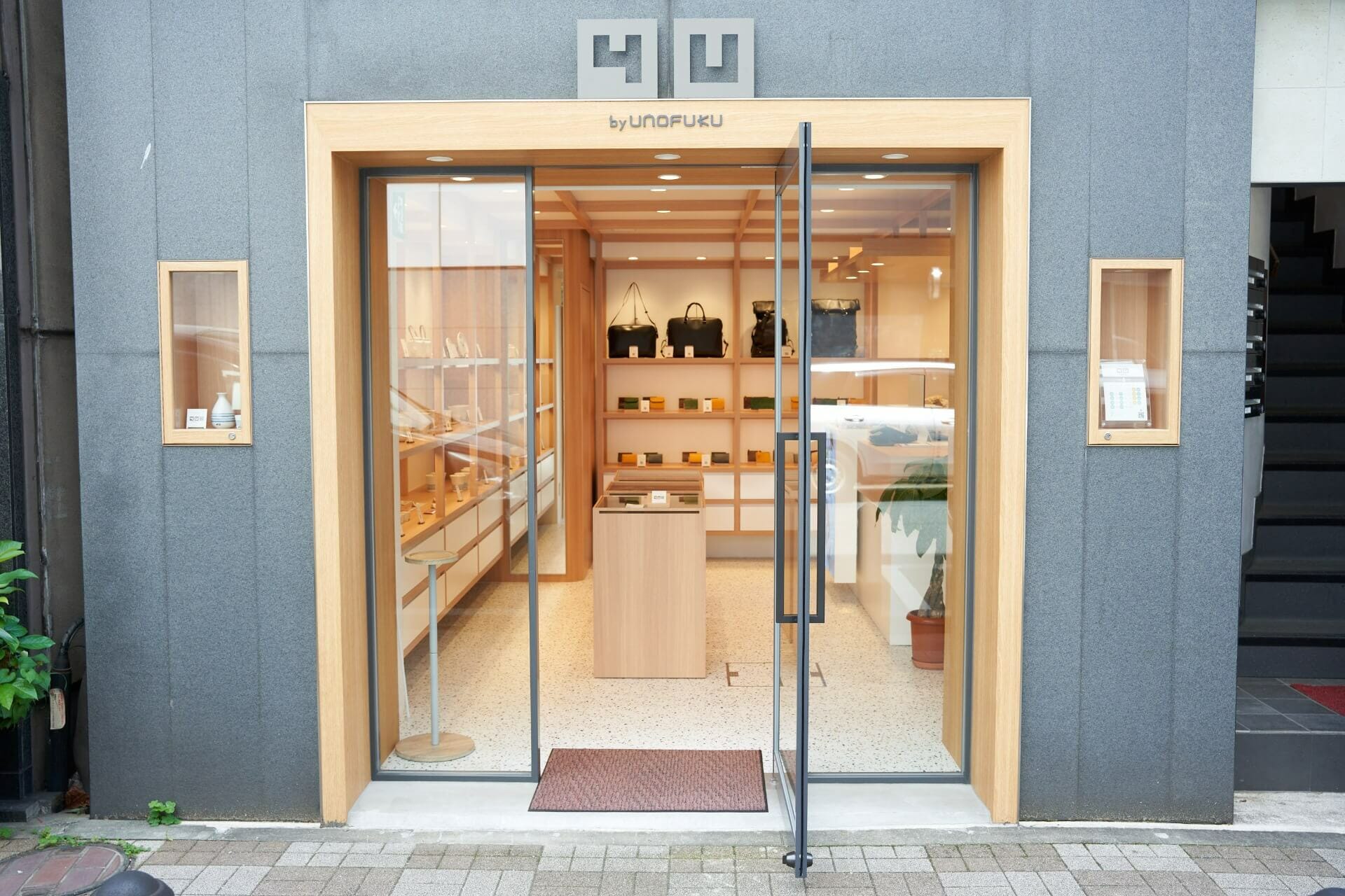 4U by UNOFUKU銀座店 | JAPAN LEATHER JOURNAL