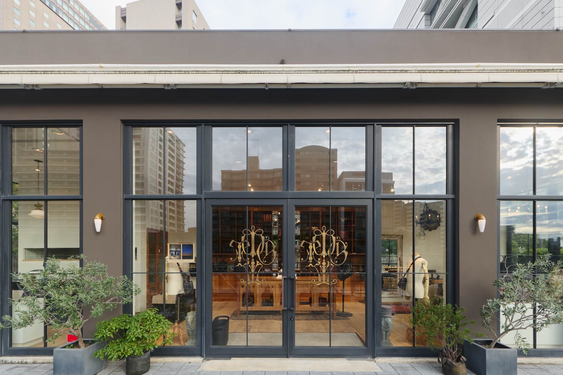 THE WARMTHCRAFTS-MANUFACTURE | JAPAN LEATHER JOURNAL